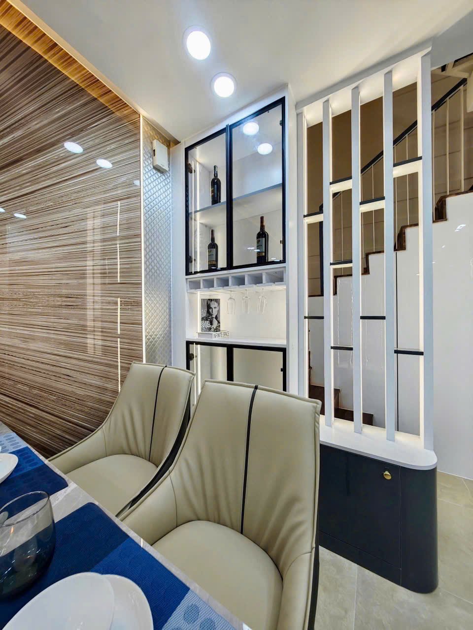 Nhà mới 3 tầng, Vuông, 32m2 – Phan Xích Long PN - Ảnh 1